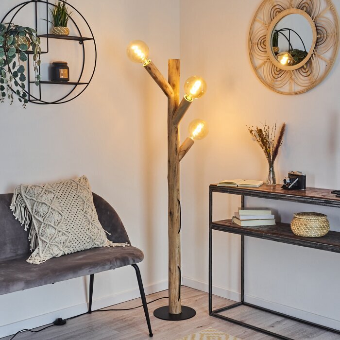 Stehlampe mit grobem Holzfuß und offen liegenden Glühbirnen